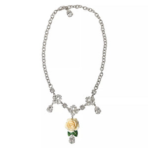 Halskette mit Rosenanhänger aus Messing in Silber mit klarem Kristall