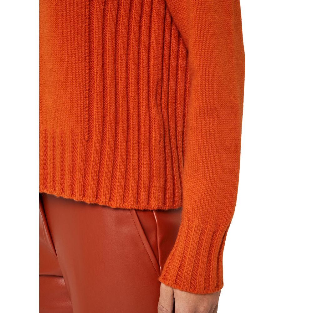 Orangefarbener Kaschmirpullover