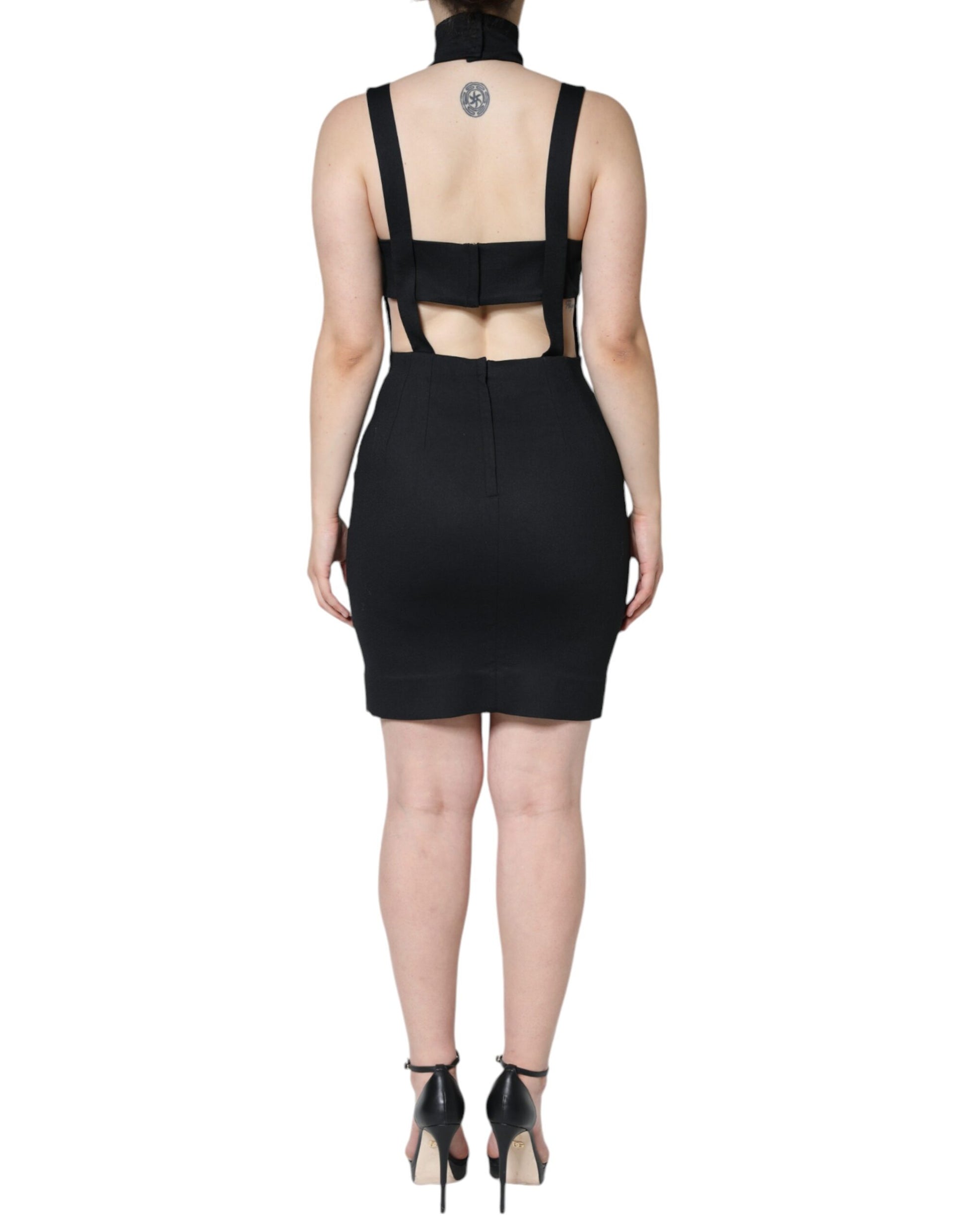 Schwarzes, ärmelloses, figurbetontes Minikleid mit Cut-outs