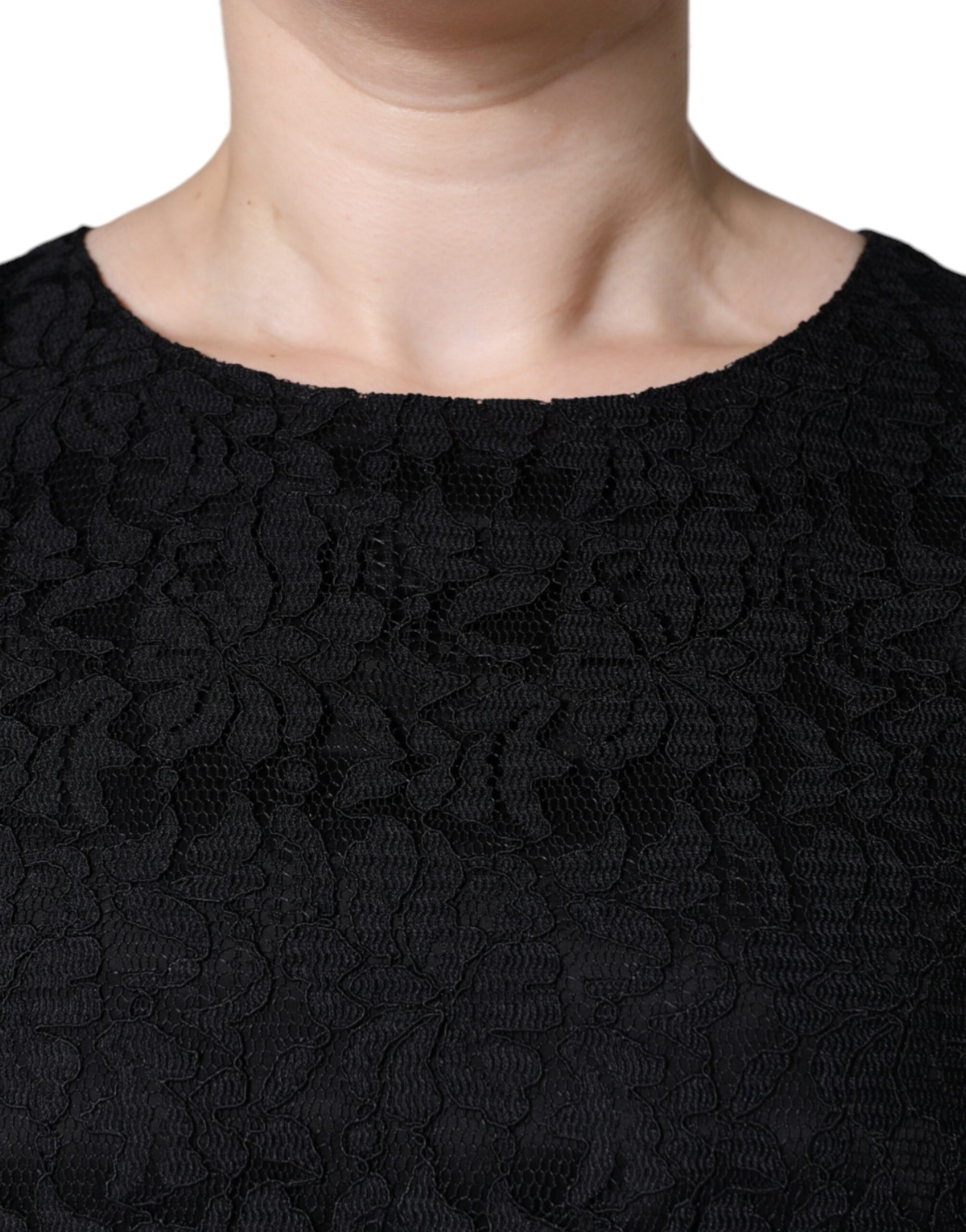Schwarzes, ärmelloses Minikleid mit floraler Spitze