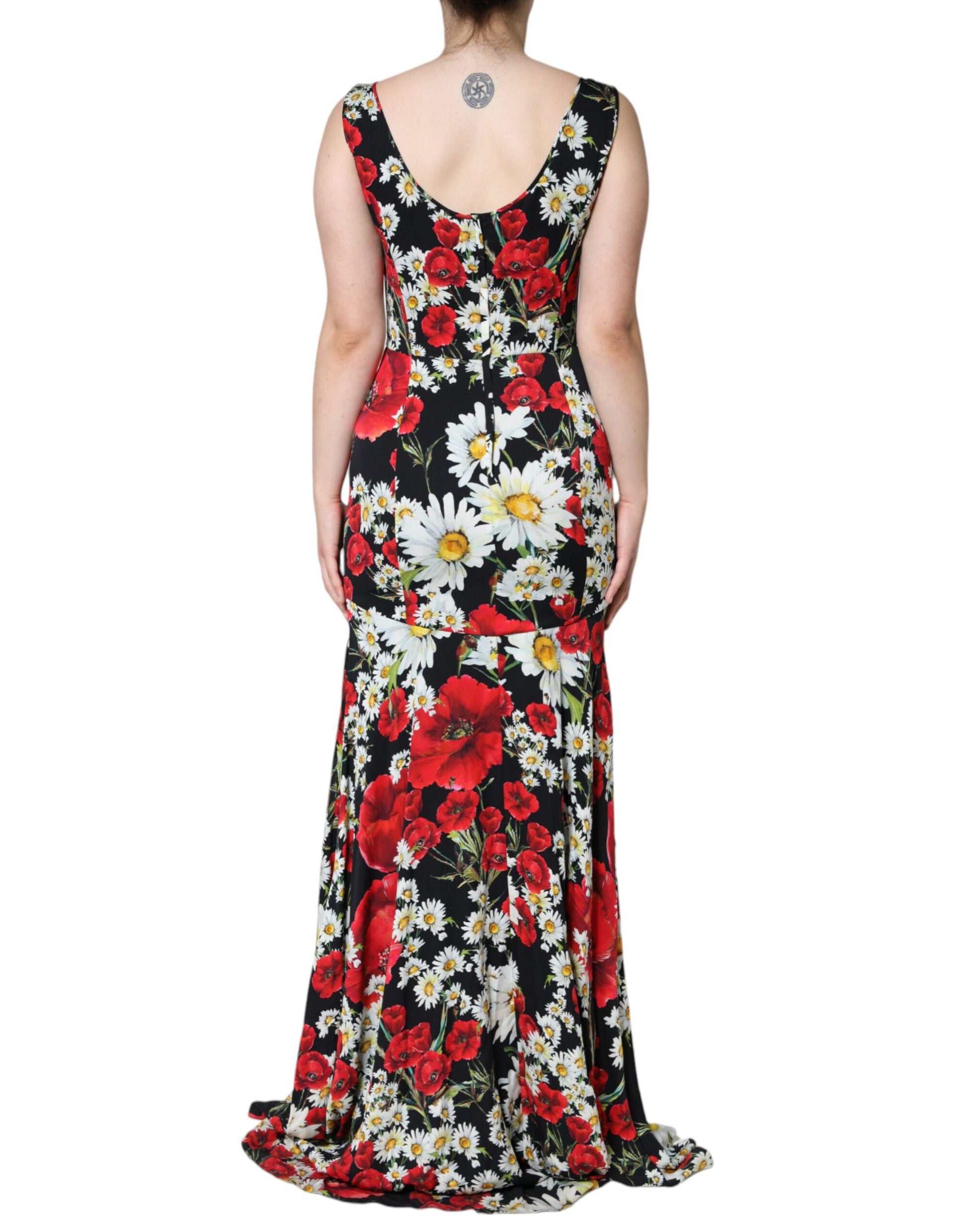 Schwarzes, ärmelloses langes Seidenkleid mit Blumenmuster