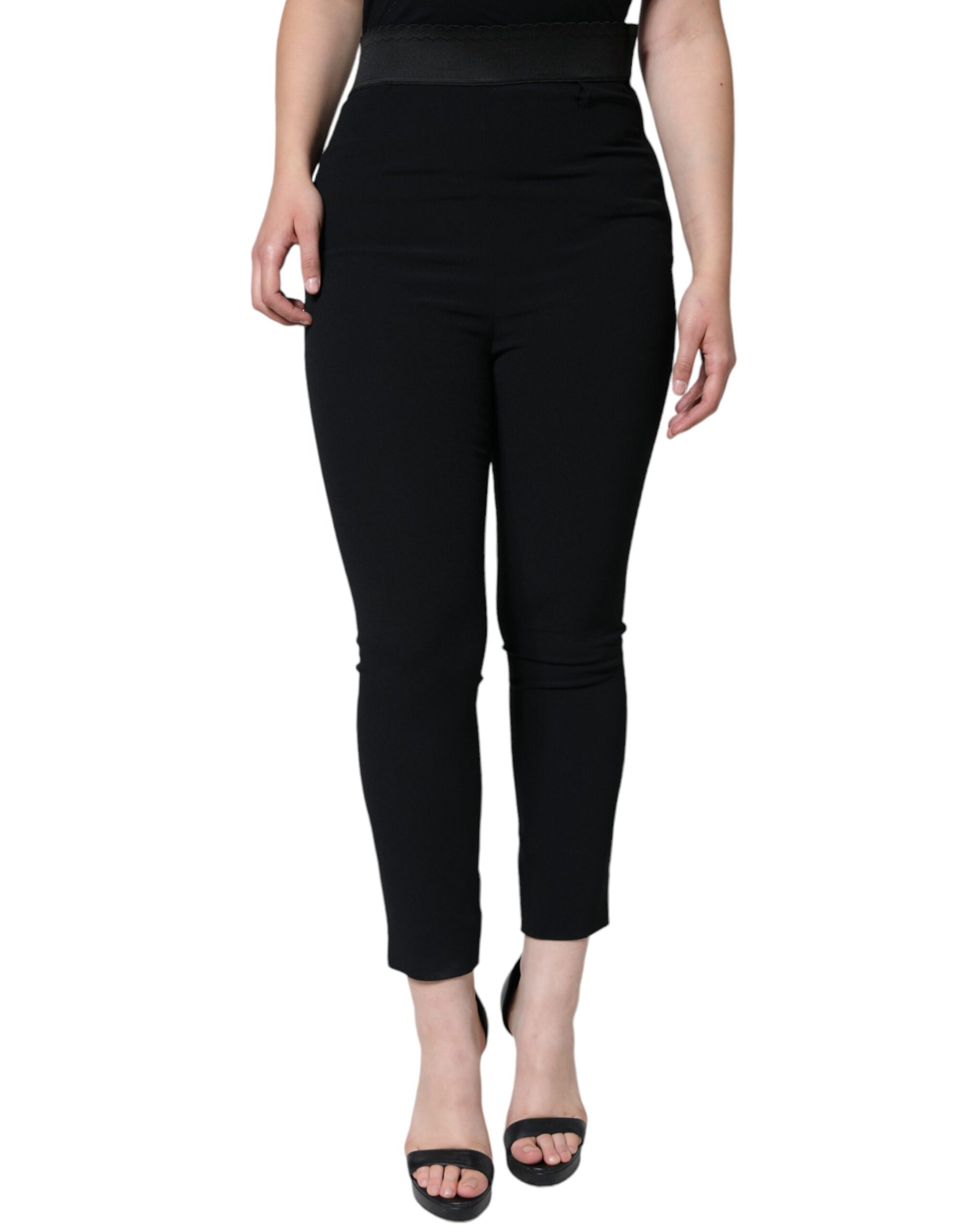 Schwarze, hoch taillierte, schmal zulaufende Viskosehose