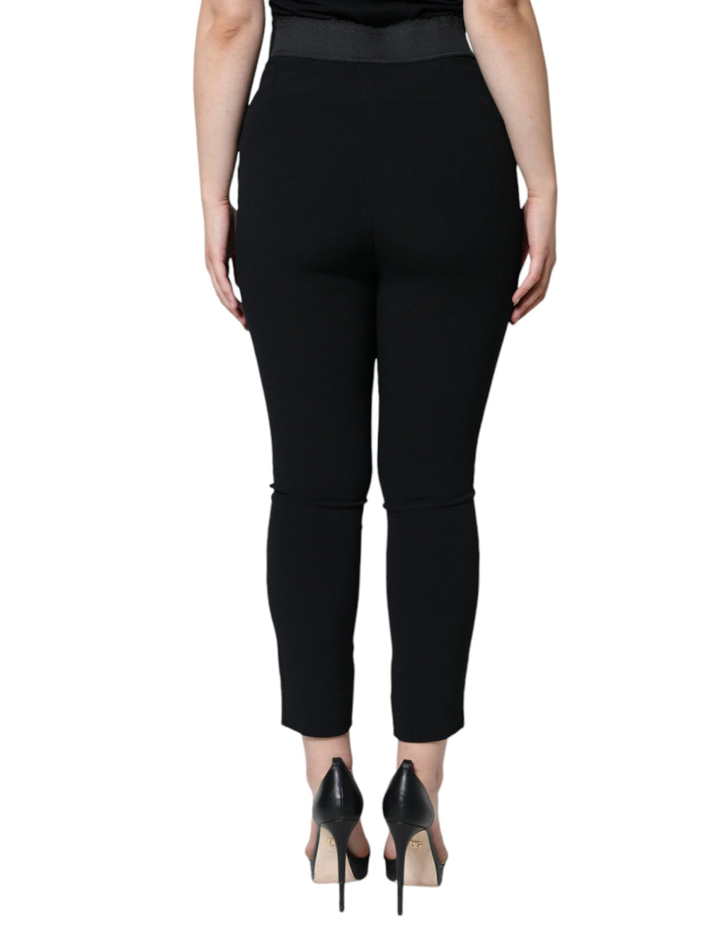 Schwarze, hoch taillierte, schmal zulaufende Viskosehose