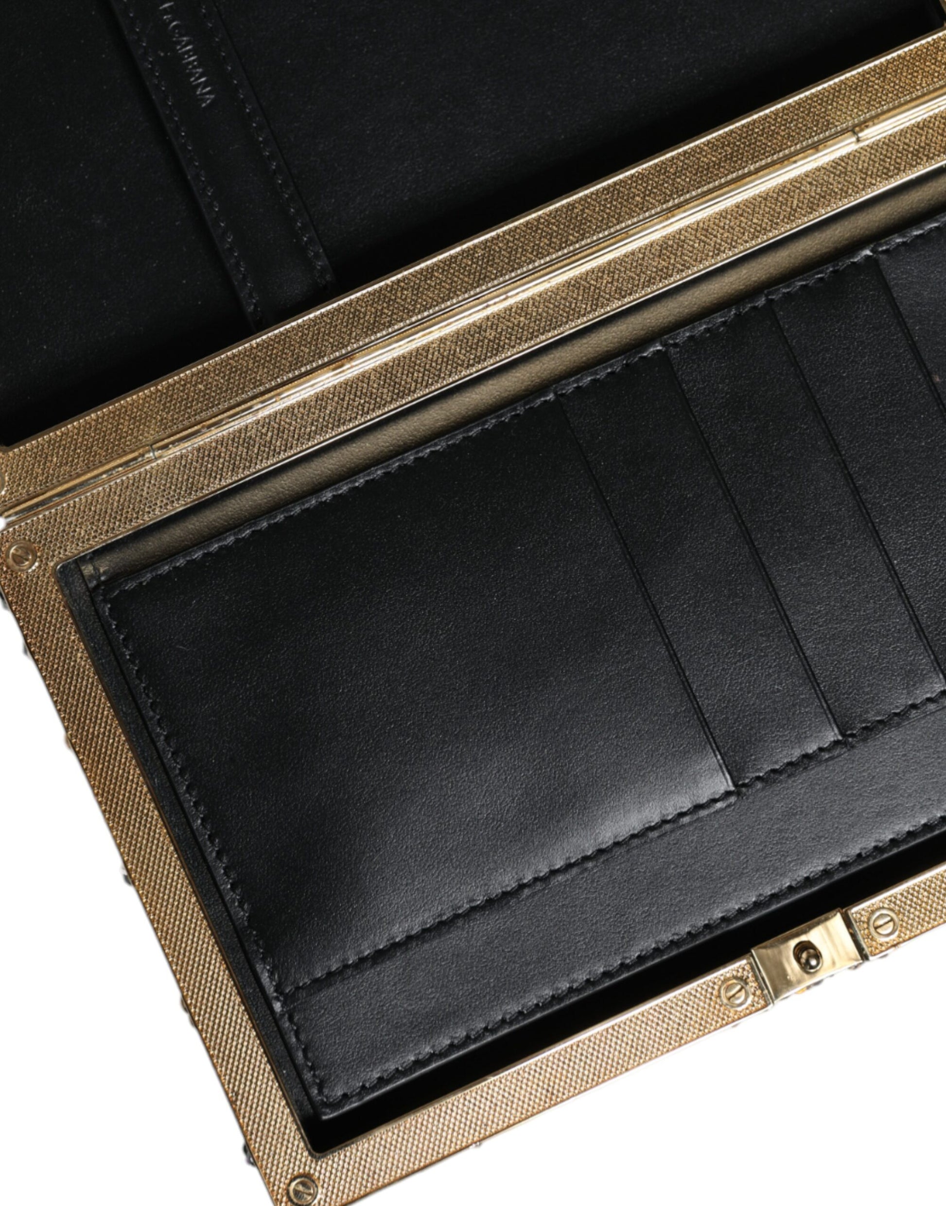 Silberne Clutch mit Pailletten für den Abend