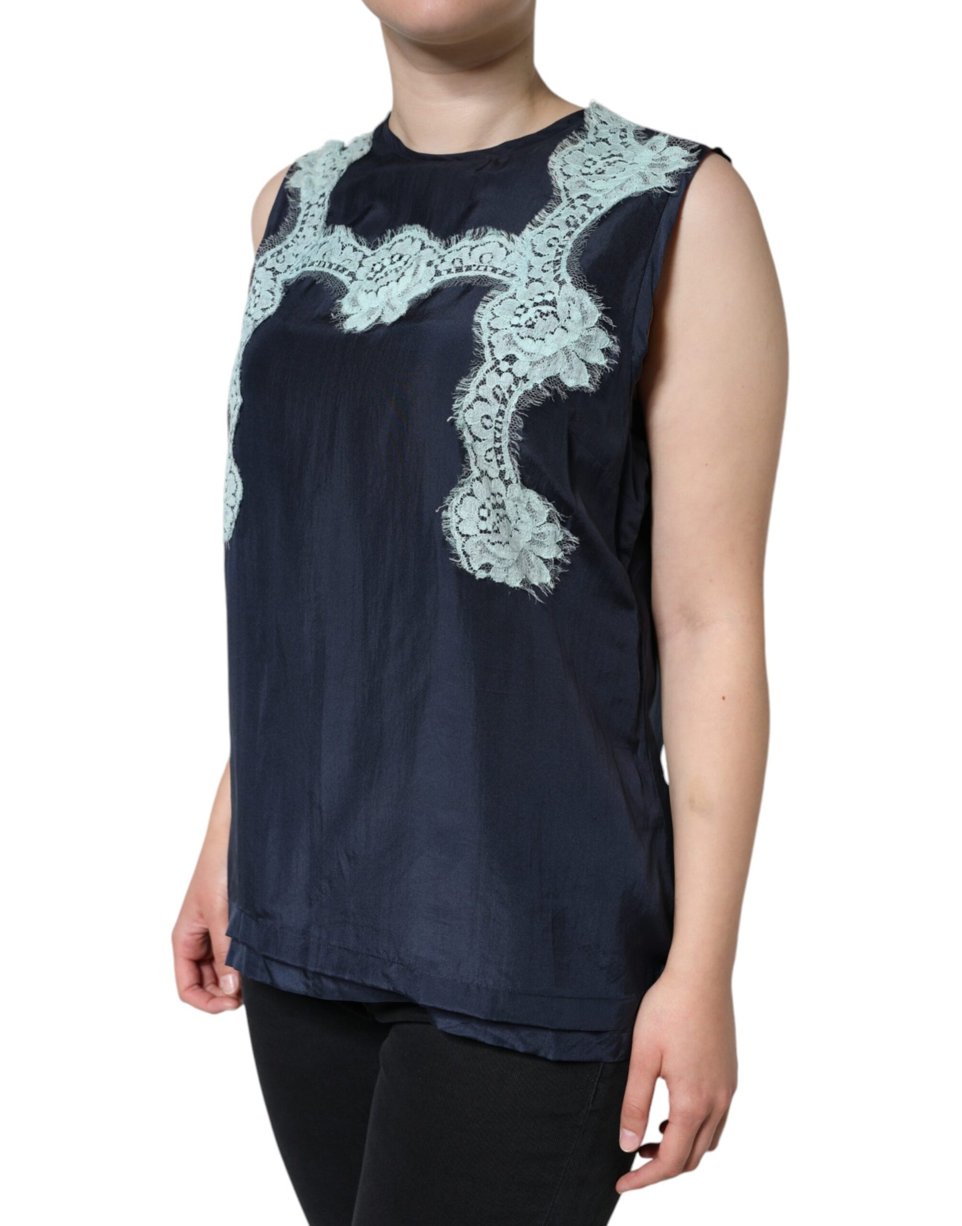 Blaues ärmelloses Tanktop aus Seide mit Blumenspitze