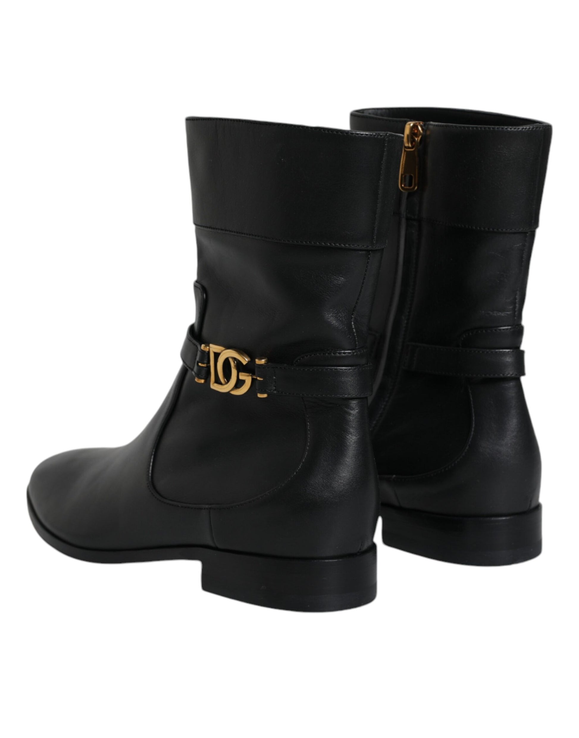 Schwarze, wadenlange Stiefel aus Leder mit Logo
