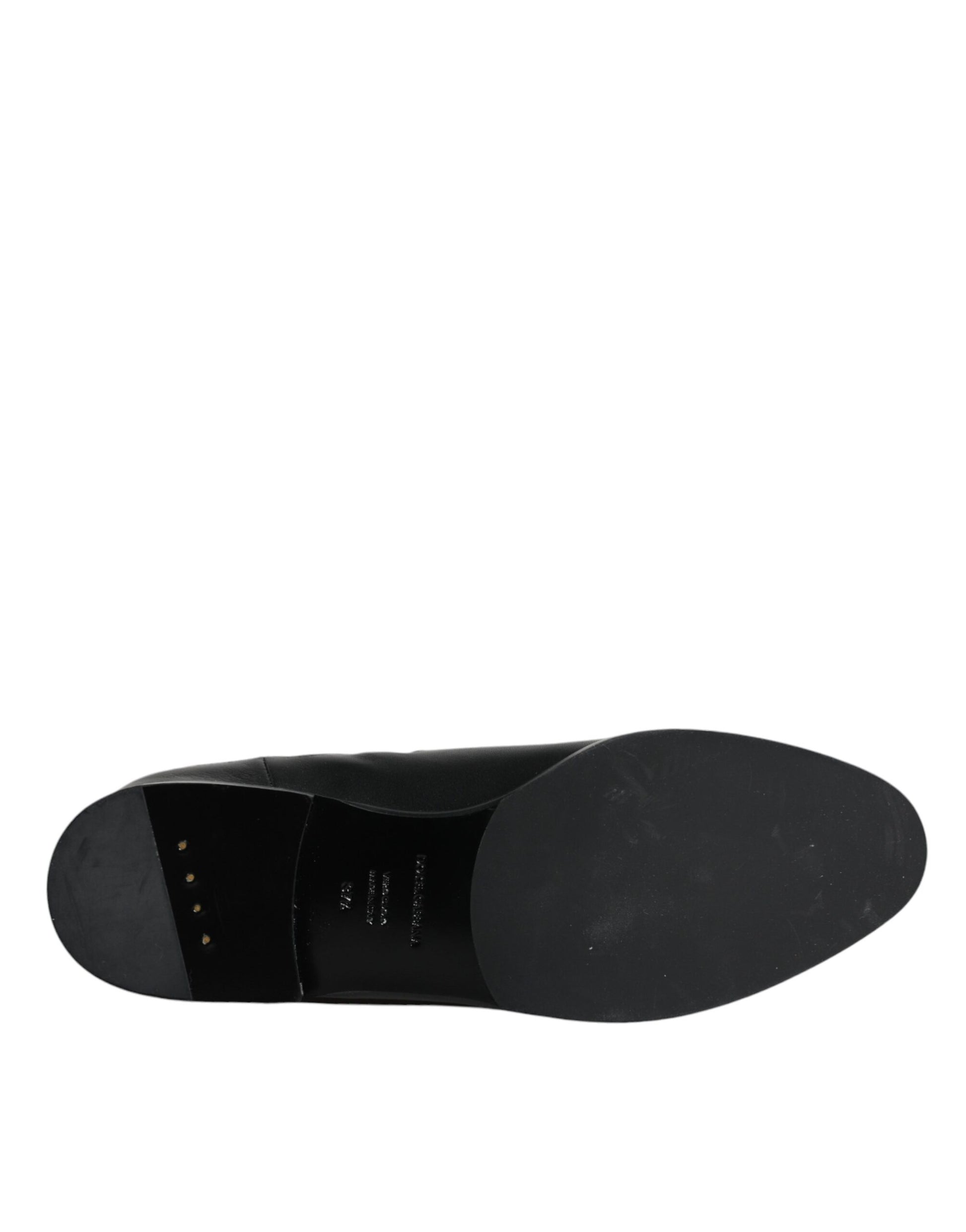 Schwarze, wadenlange Stiefel aus Leder mit Logo