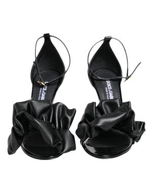 Schwarze Sandalen aus Leder mit Knöchelriemen