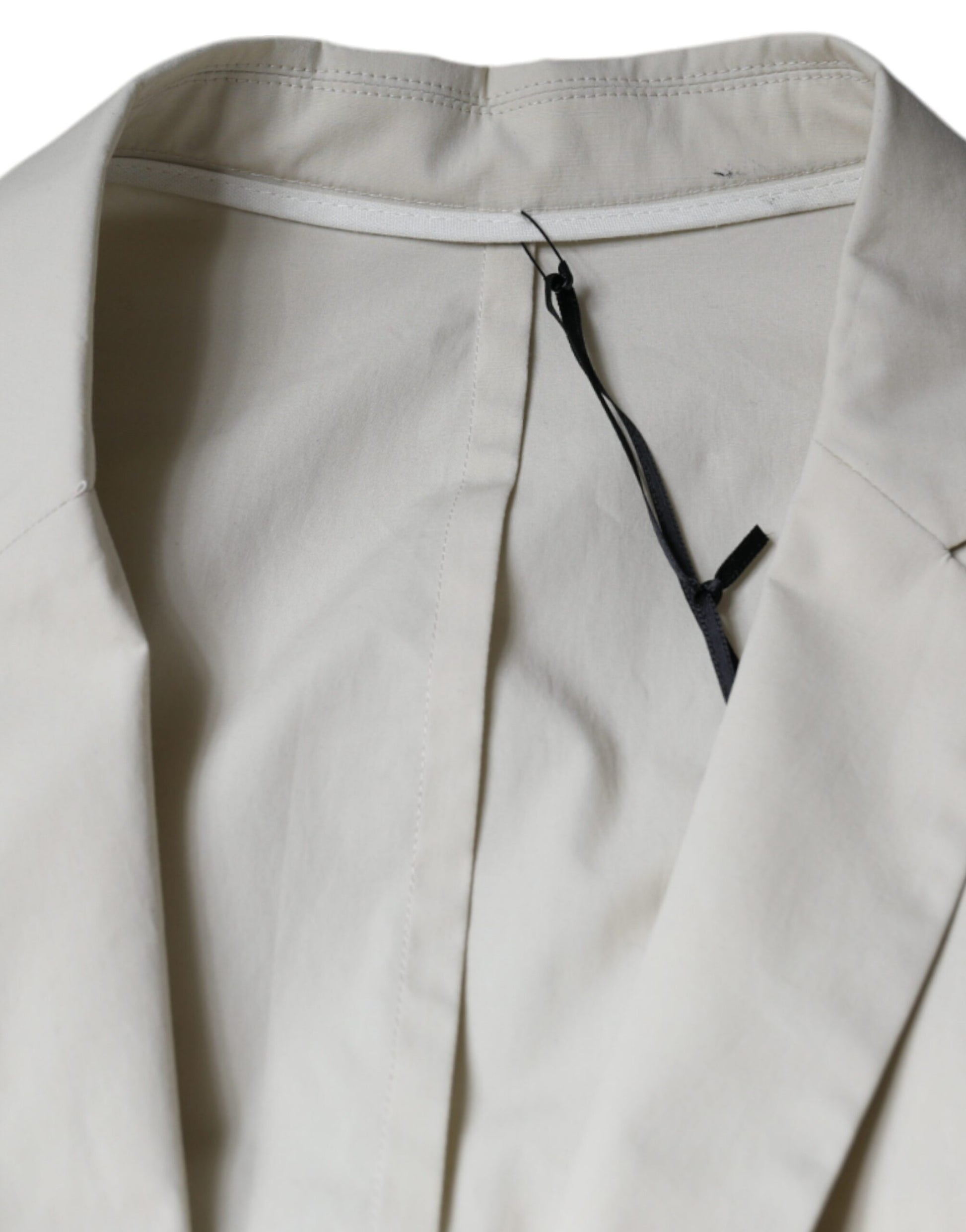 Beigefarbener einreihiger Blazer für formelle Anlässe