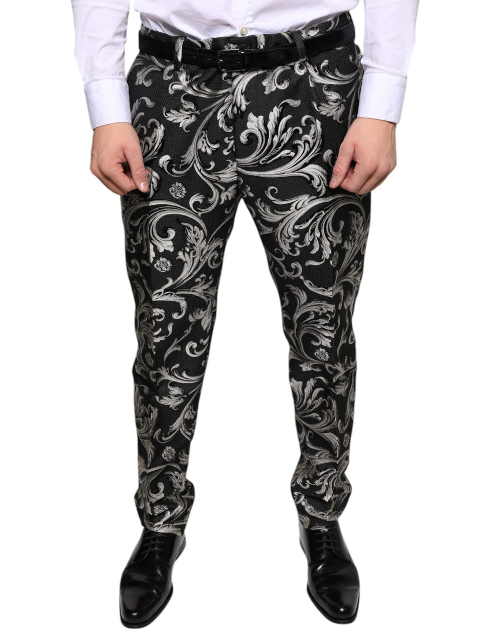 Schwarze, enge Anzughose aus Jacquard