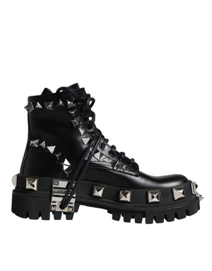 Schwarze Trekkingstiefel aus Leder mit Nieten