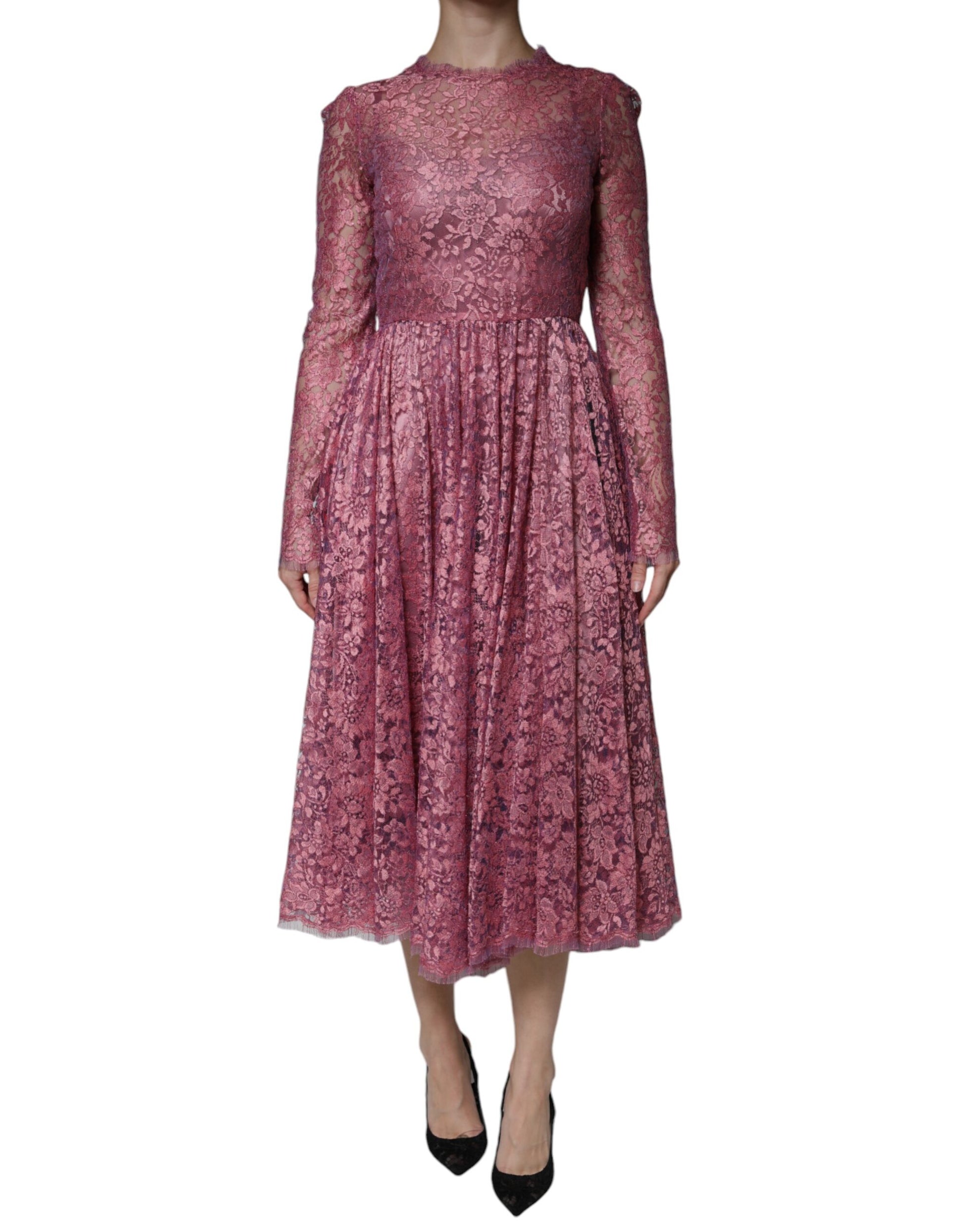 Fuchsiafarbenes Maxikleid mit Blumenspitze und langen Ärmeln