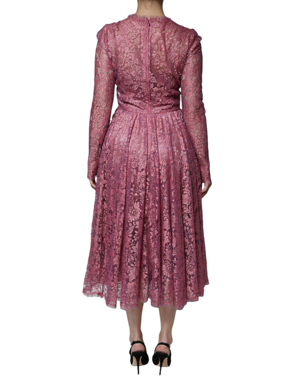 Fuchsiafarbenes Maxikleid mit Blumenspitze und langen Ärmeln