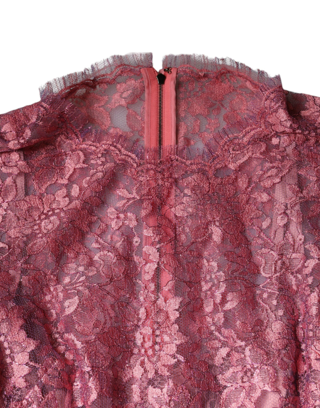 Fuchsiafarbenes Maxikleid mit Blumenspitze und langen Ärmeln