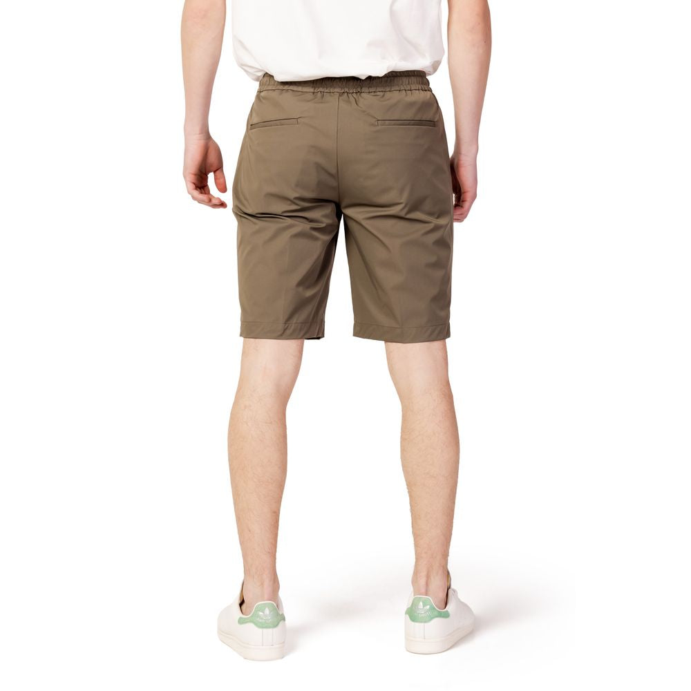 Grüne Nylon-Bermuda