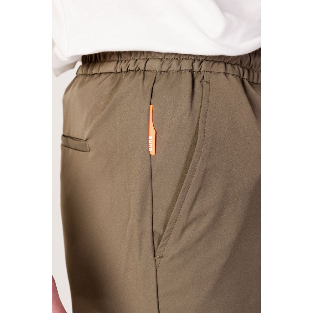 Grüne Nylon-Bermuda