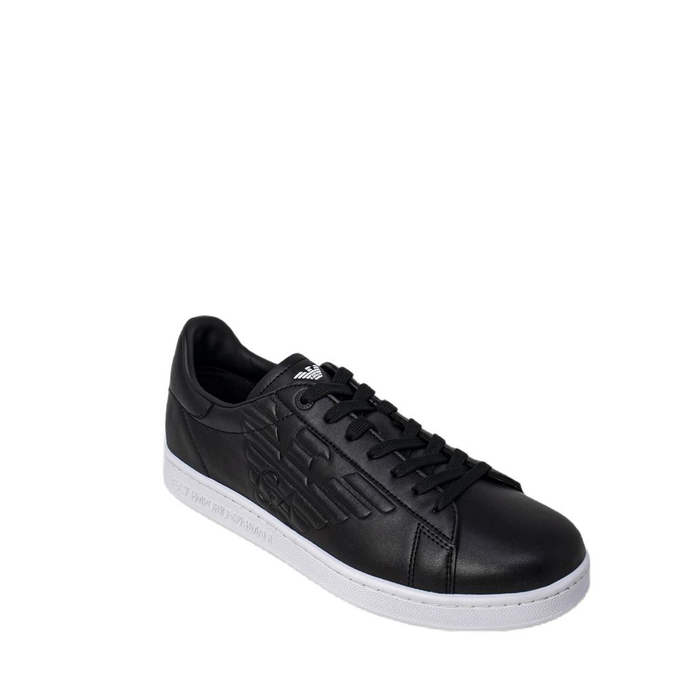 Schwarz-weißer Sneaker aus Polyethylen