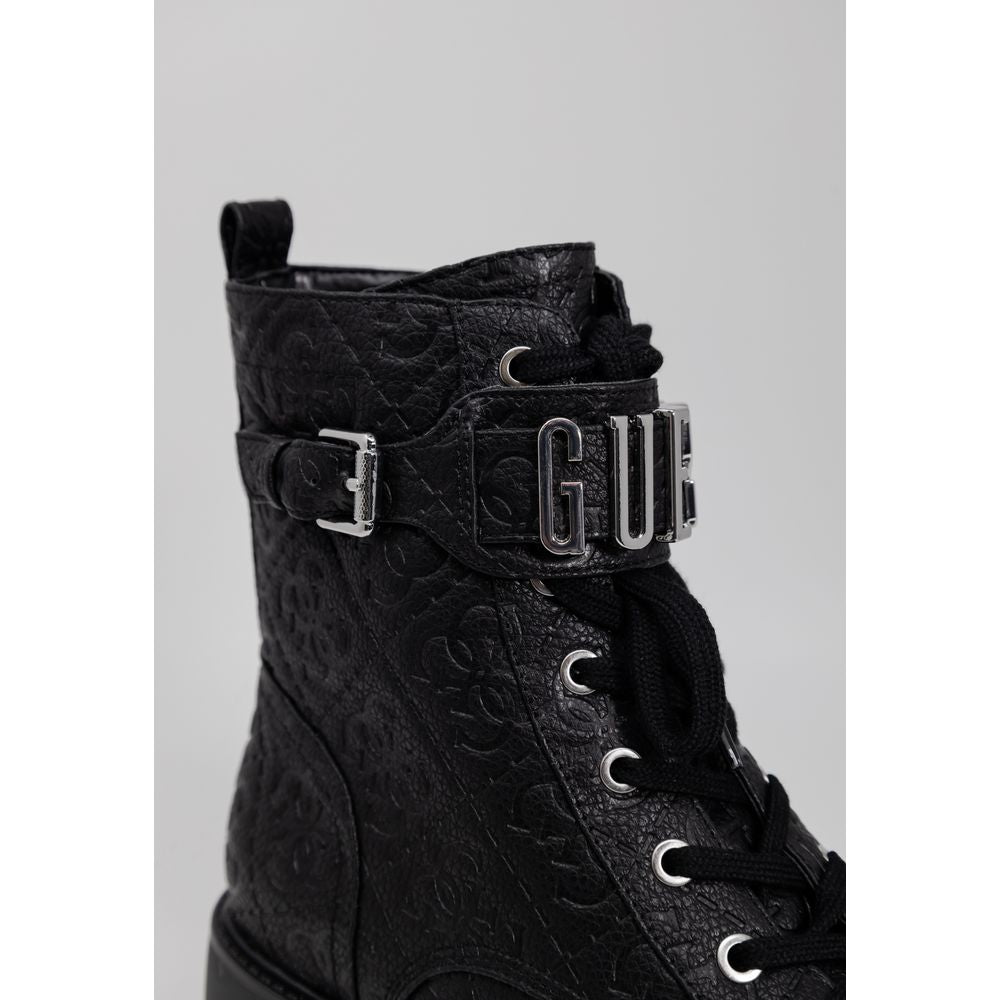 Schwarzer Polyethylenstiefel