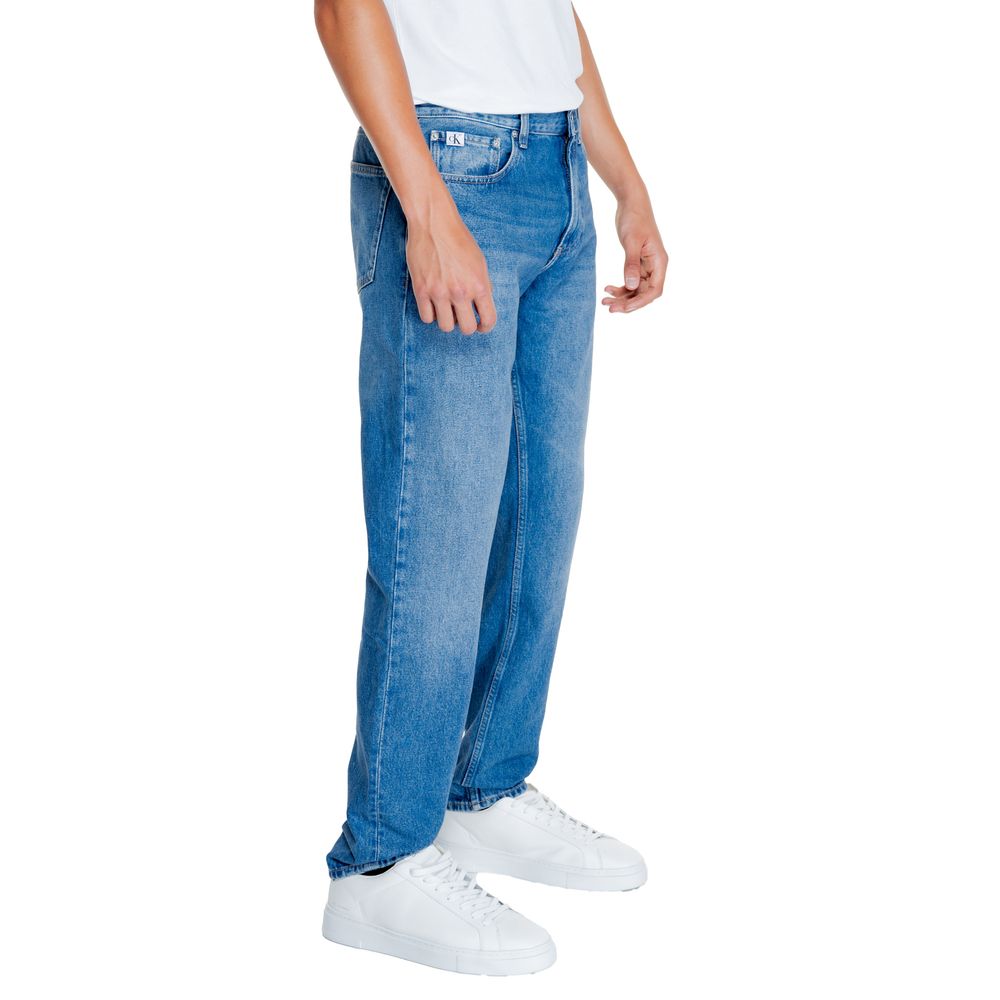 Hellblaue Jeans aus Baumwolle mit entspannter Passform
