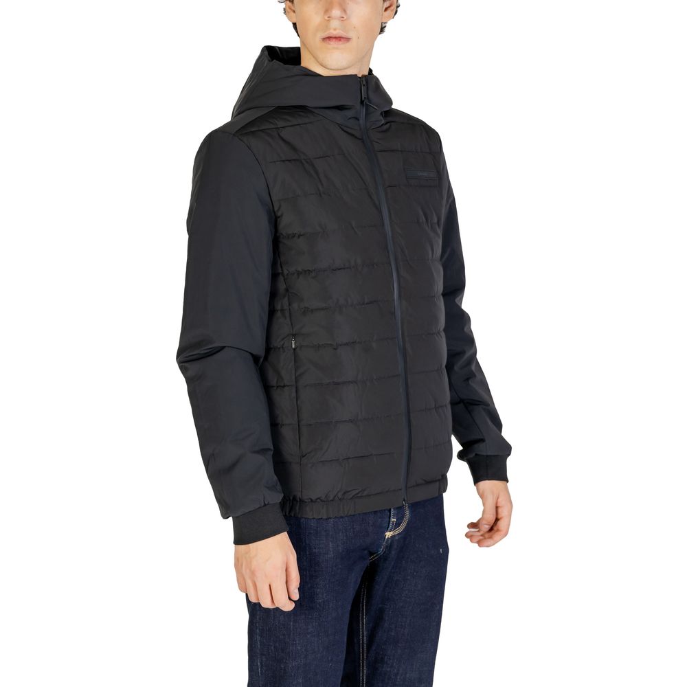 Schwarze Jacken und Mäntel aus recyceltem Polyester