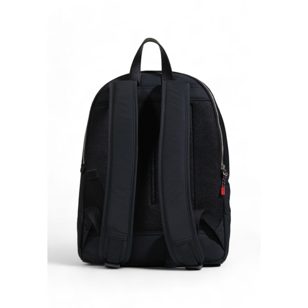 Schwarzer Rucksack aus recyceltem Polyester