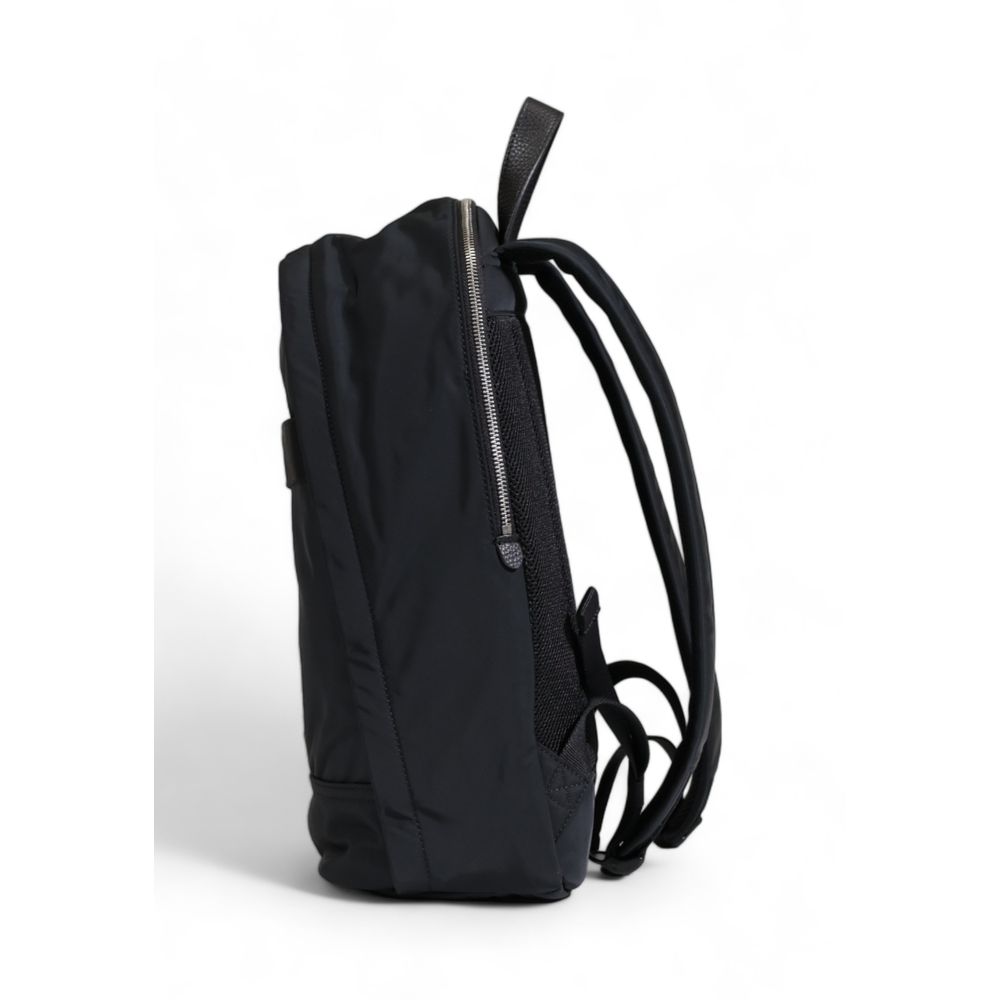 Schwarzer Rucksack aus recyceltem Polyester