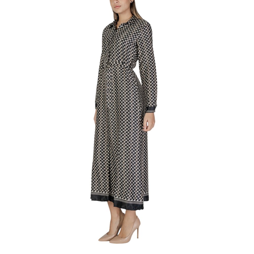 Schwarzer, langer Pullover aus recyceltem Polyester