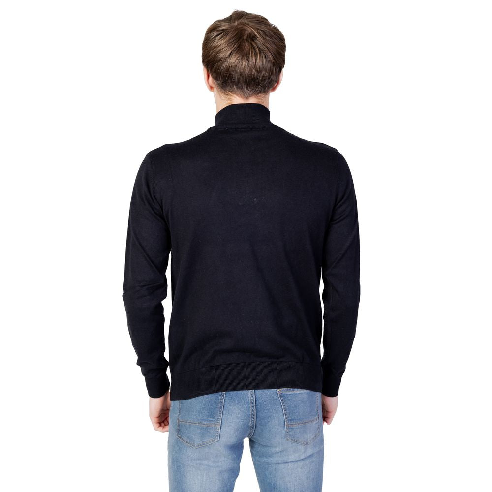 Schwarzer Baumwollpullover
