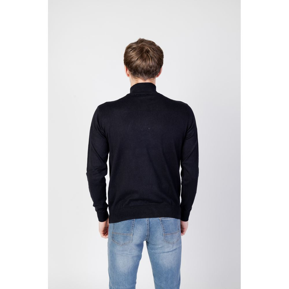 Schwarzer Baumwollpullover