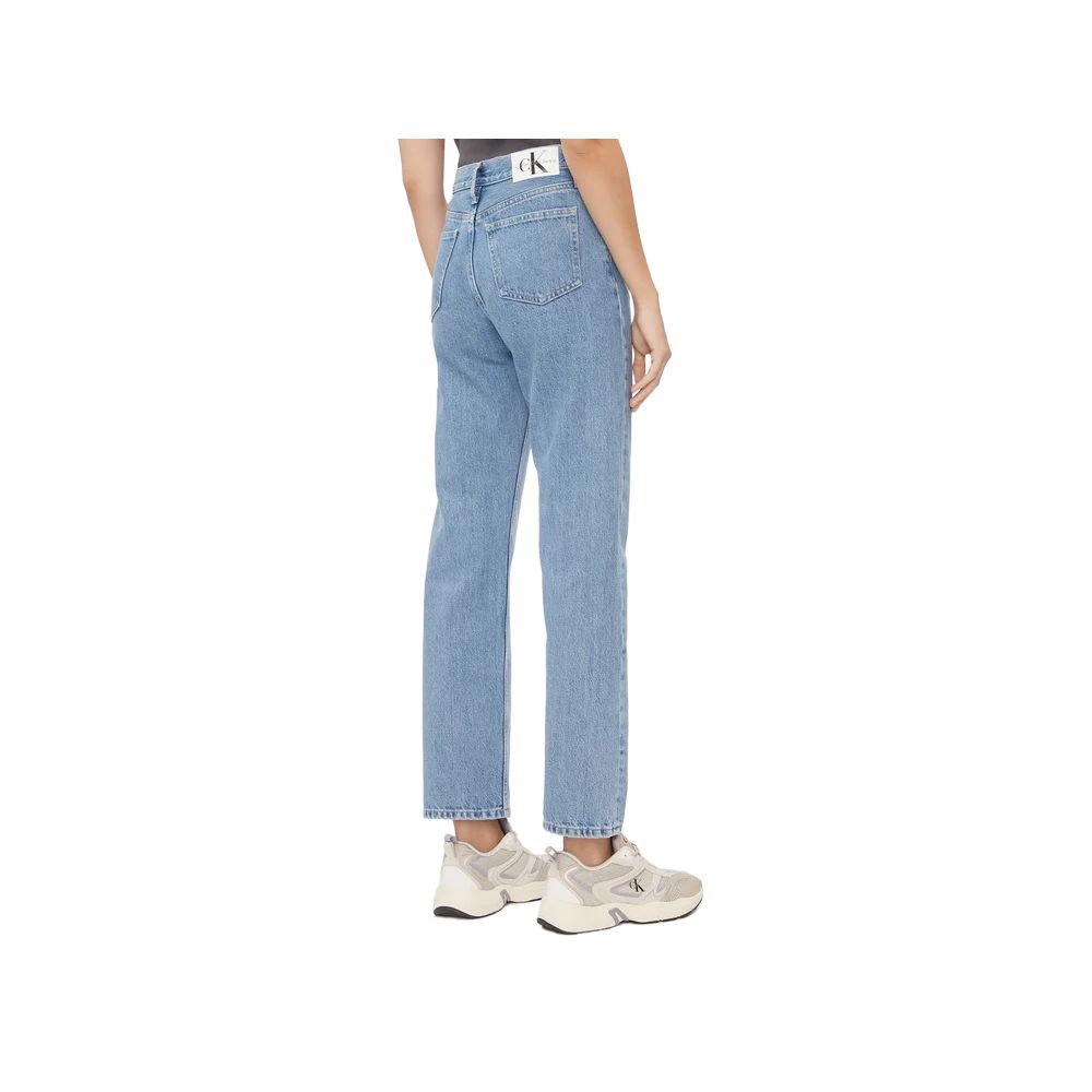 Hellblaue Jeans aus Baumwolle mit entspannter Passform