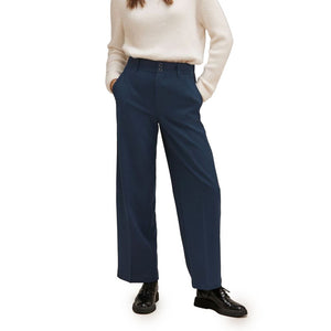 Blaue Polyesterhose