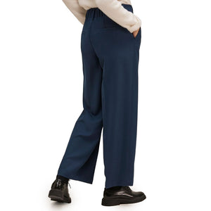 Blaue Polyesterhose