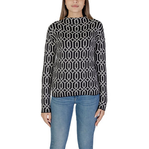 Schwarzer Viskosepullover