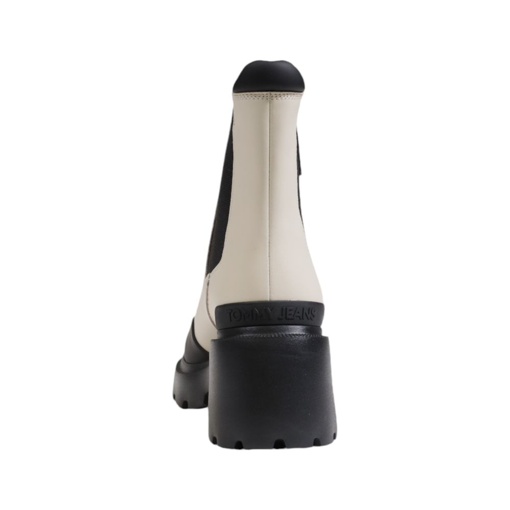 Beige Lederstiefeletten