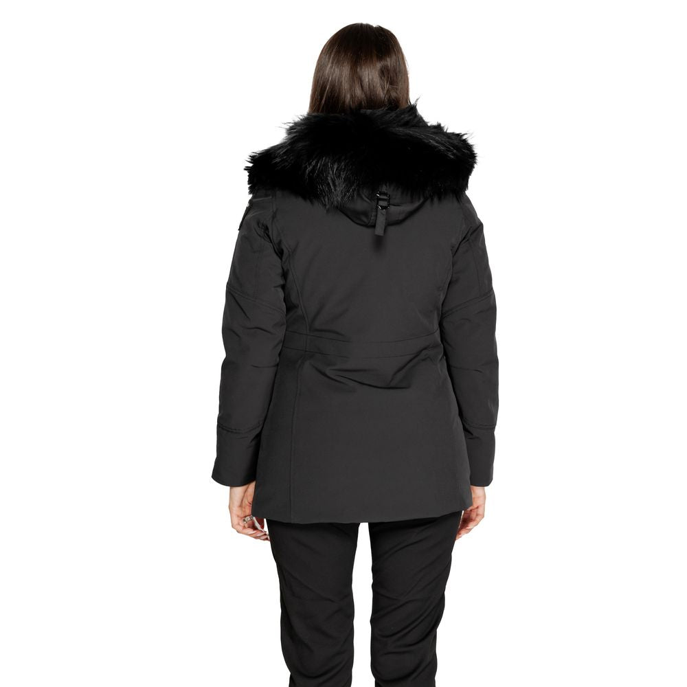 Schwarzer Polyesterparka