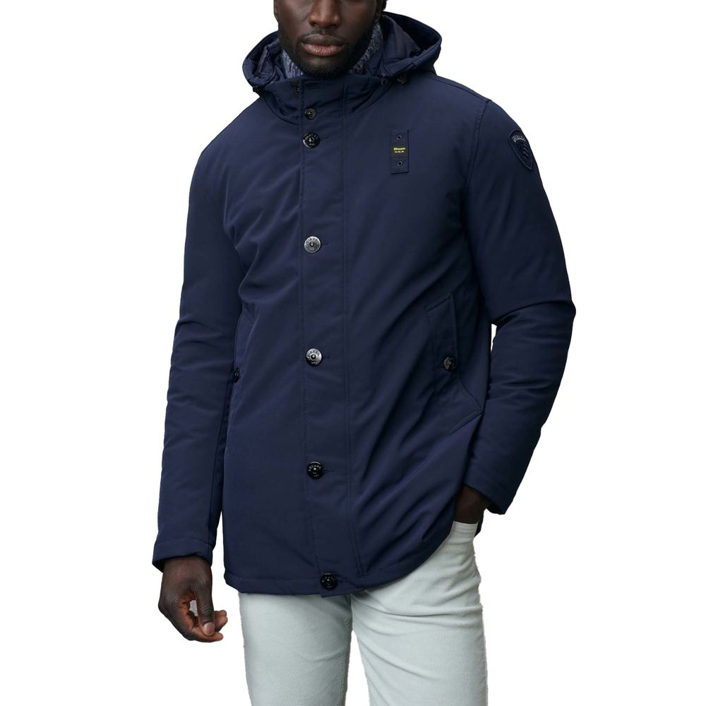 Blauer Parka aus Polyethylen