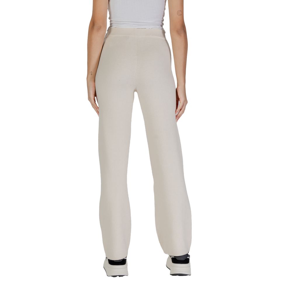 Cremefarbene Viskosehose