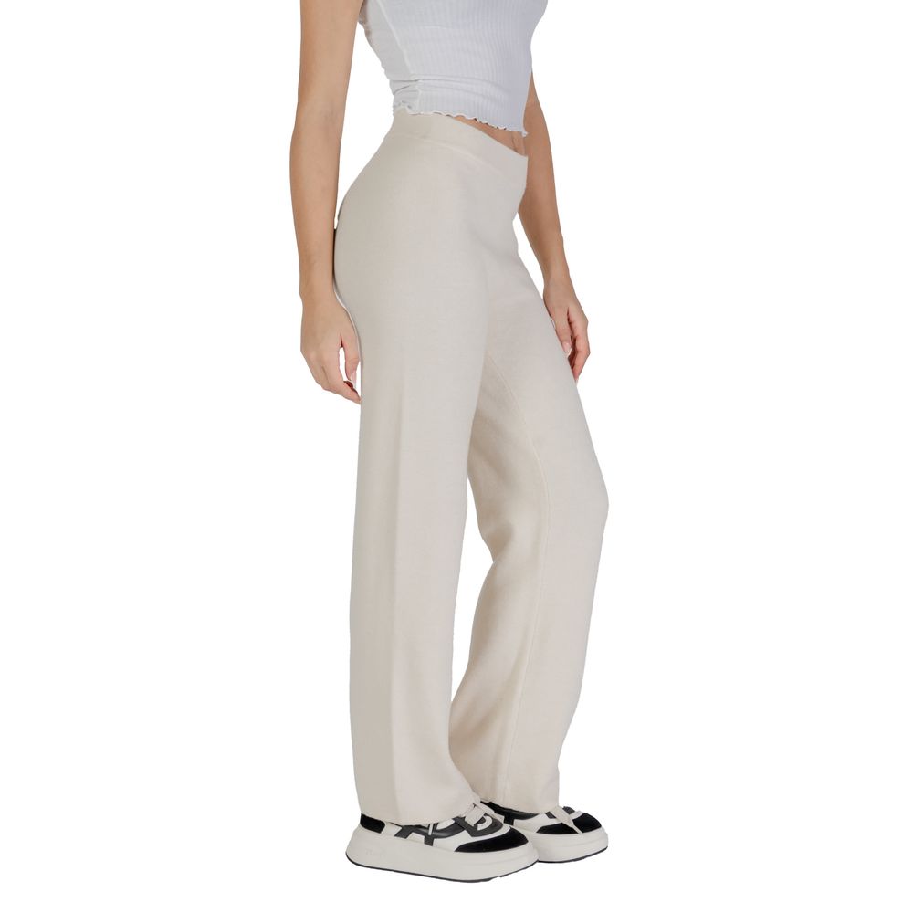 Cremefarbene Viskosehose