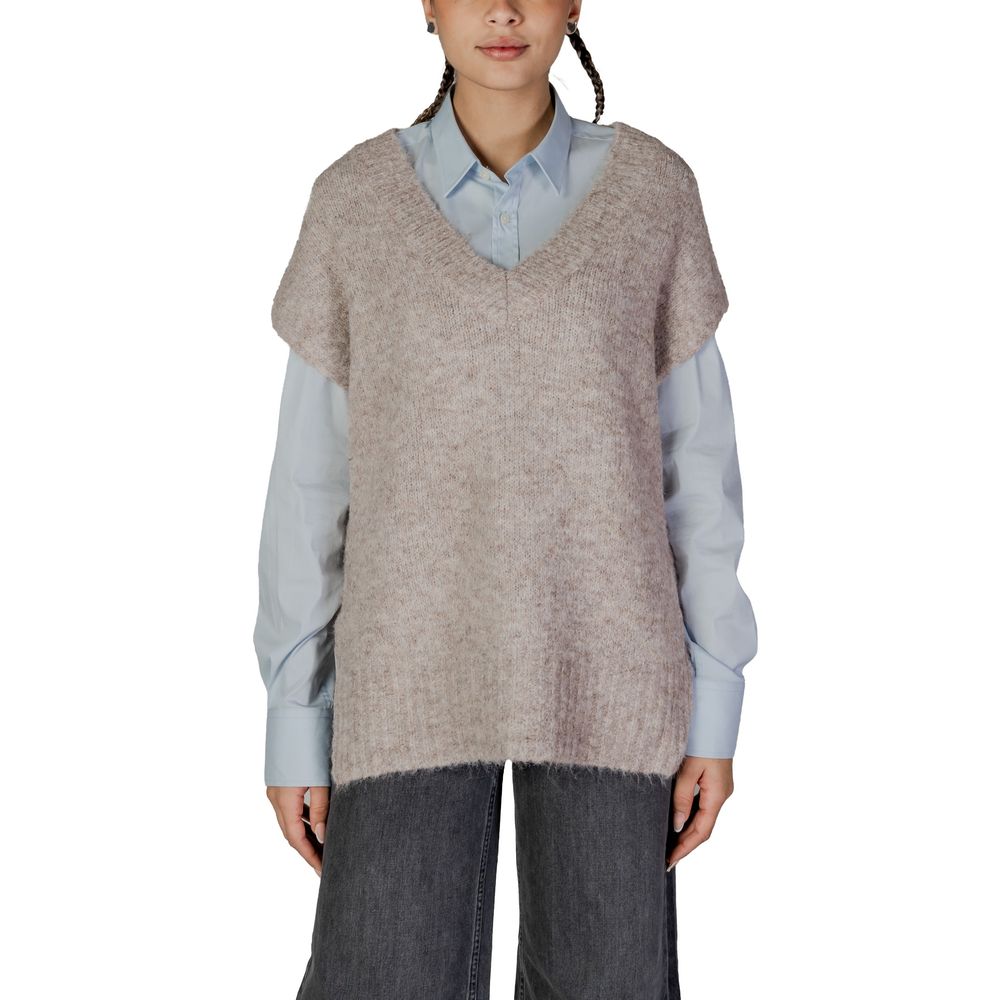 Beigefarbener Pullover aus recyceltem Polyester