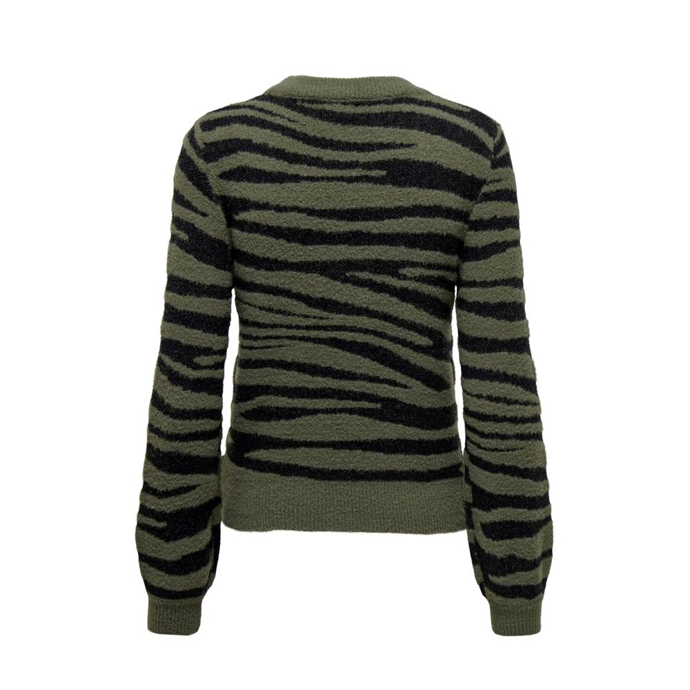 Grüner Nylonpullover