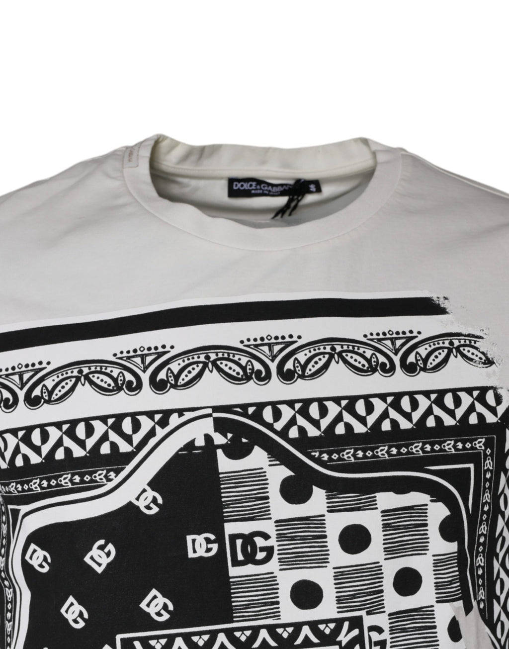 Weißes Baumwoll-T-Shirt mit kurzen Ärmeln und Bandana-Print