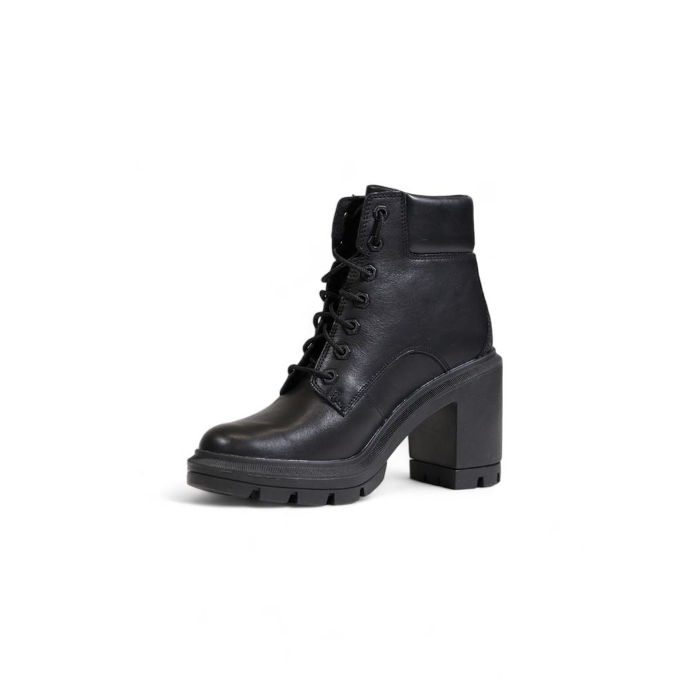 Schwarzer High Heel aus recyceltem Leder
