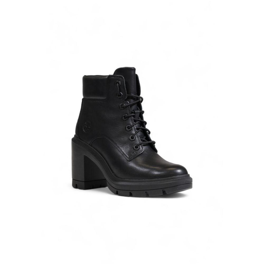 Schwarzer High Heel aus recyceltem Leder