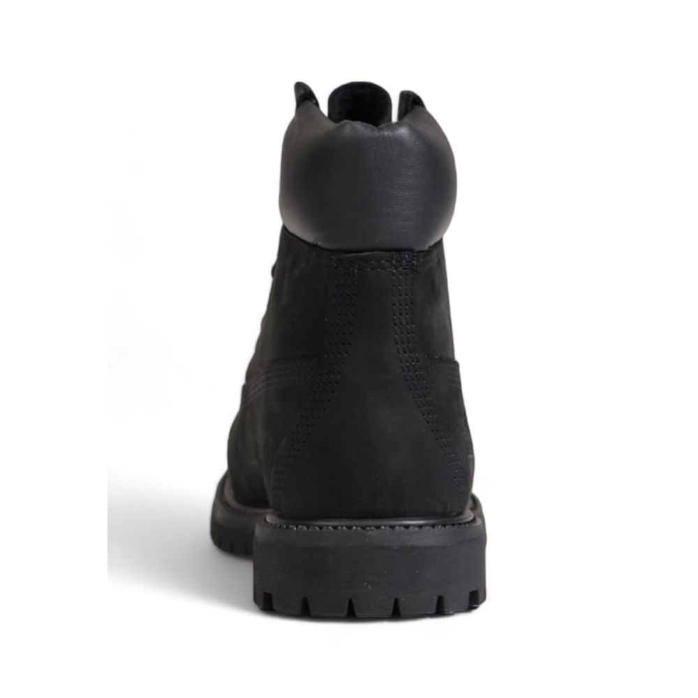 Schwarzer Stiefel aus recyceltem Leder