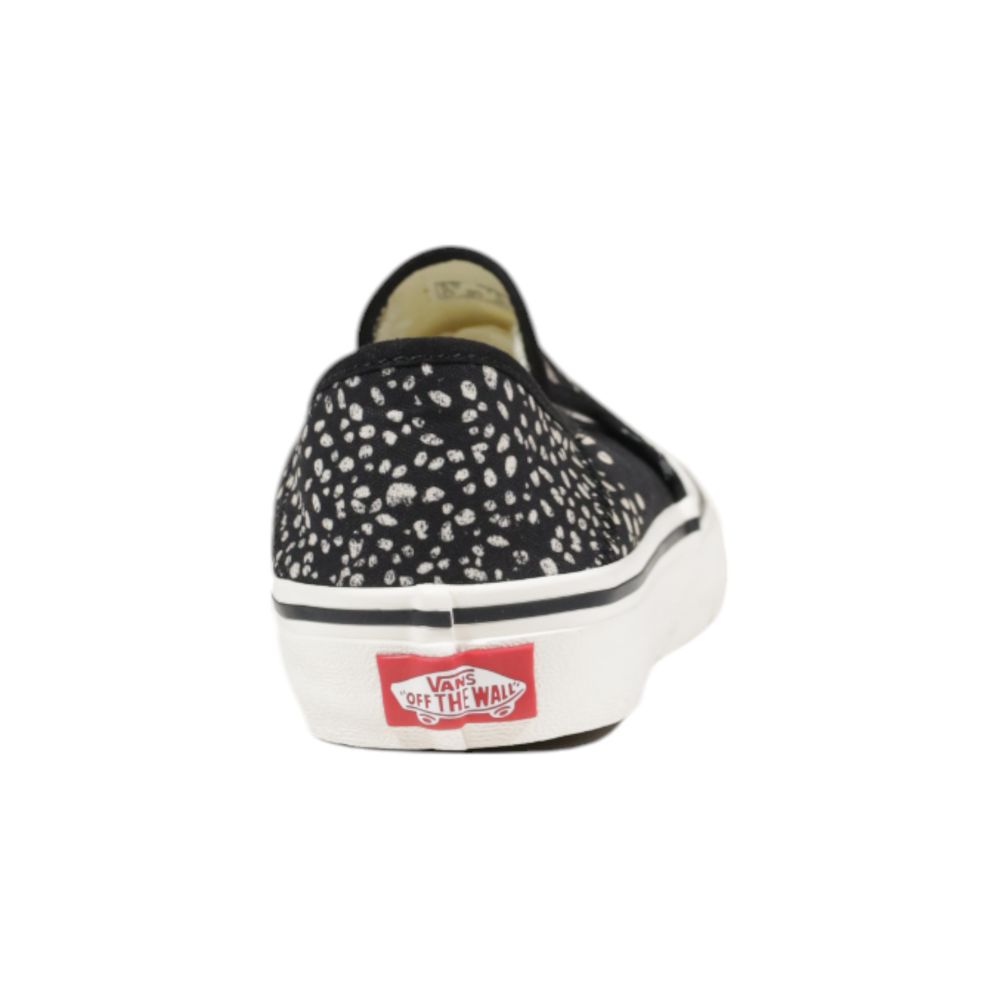 Schwarzer Ledersneaker
