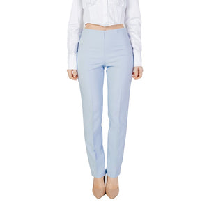 Blaue Polyesterhose