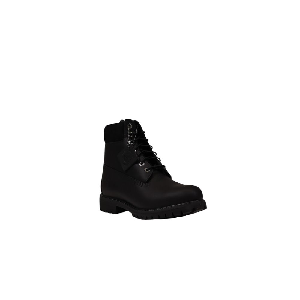 Sportschuhe aus schwarzem Wildleder