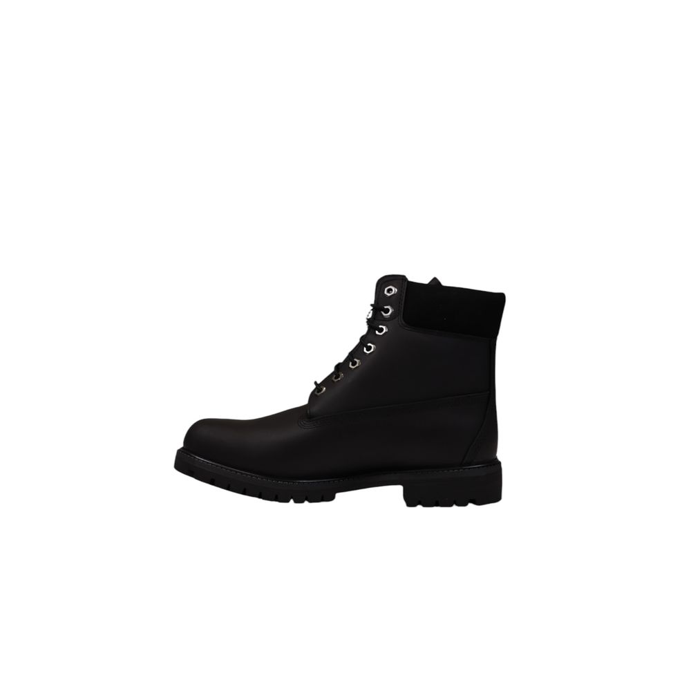 Sportschuhe aus schwarzem Wildleder