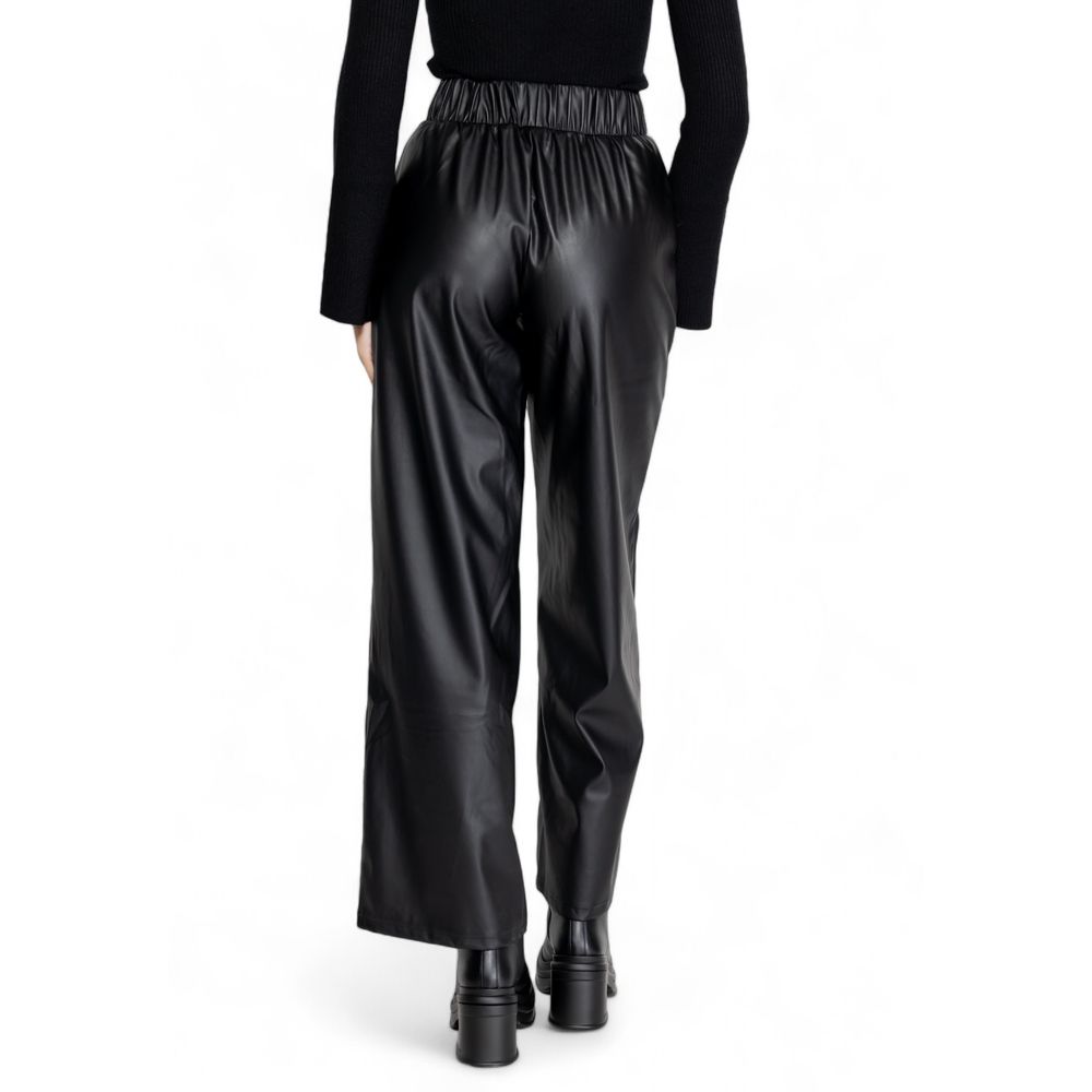 Schwarze Polyesterhose