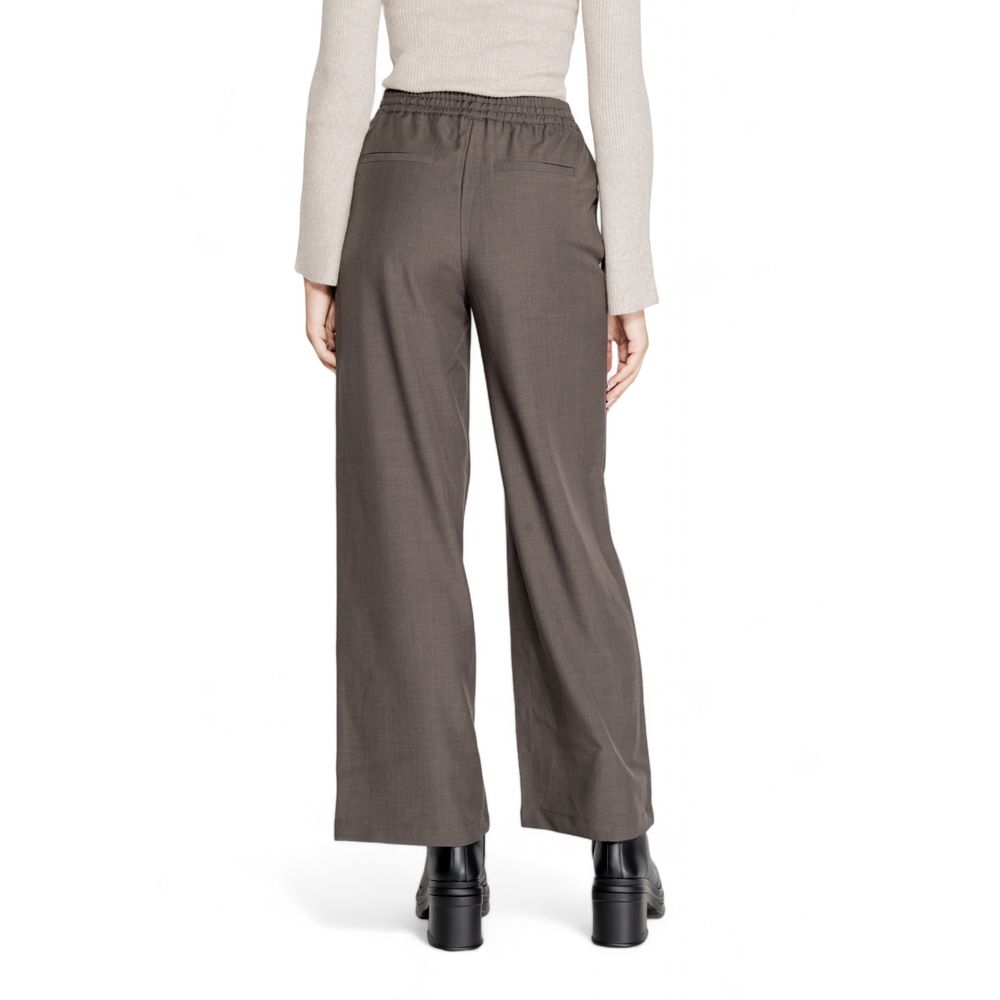 Graue Polyesterhose